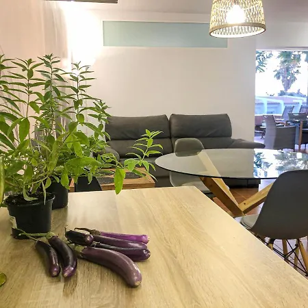 In The Garden アデヘ