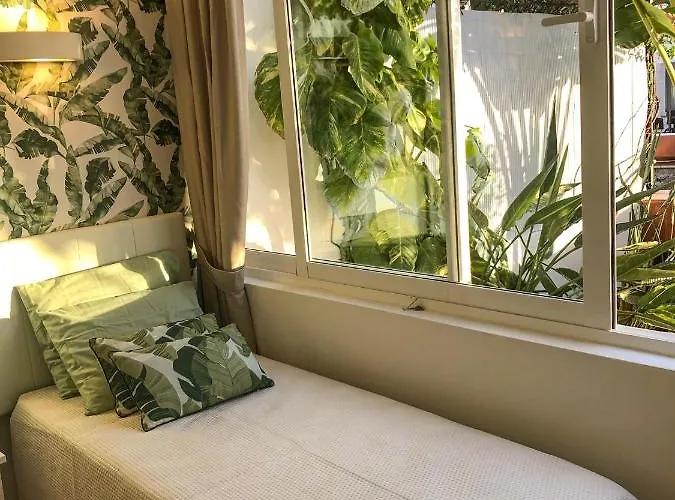 In The Garden アデヘ